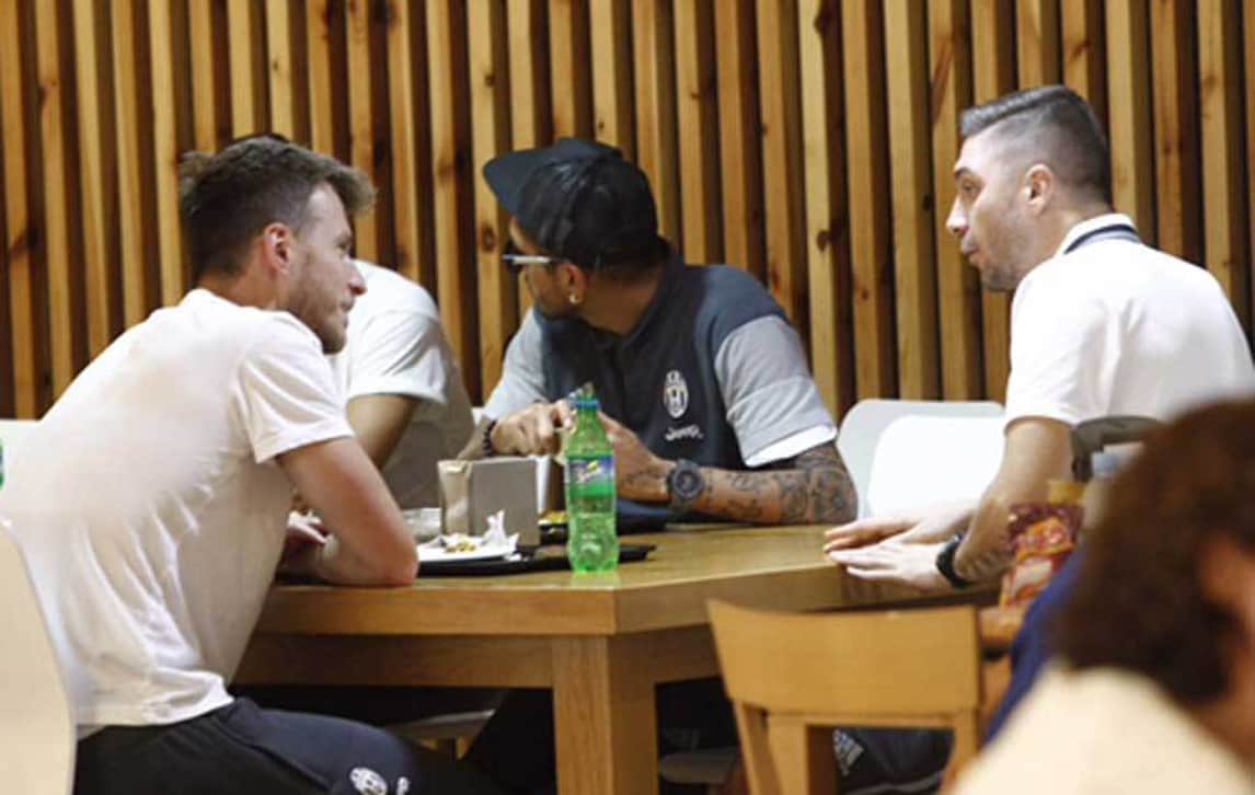 Valencia-Juventus, amichevole in aeroporto...