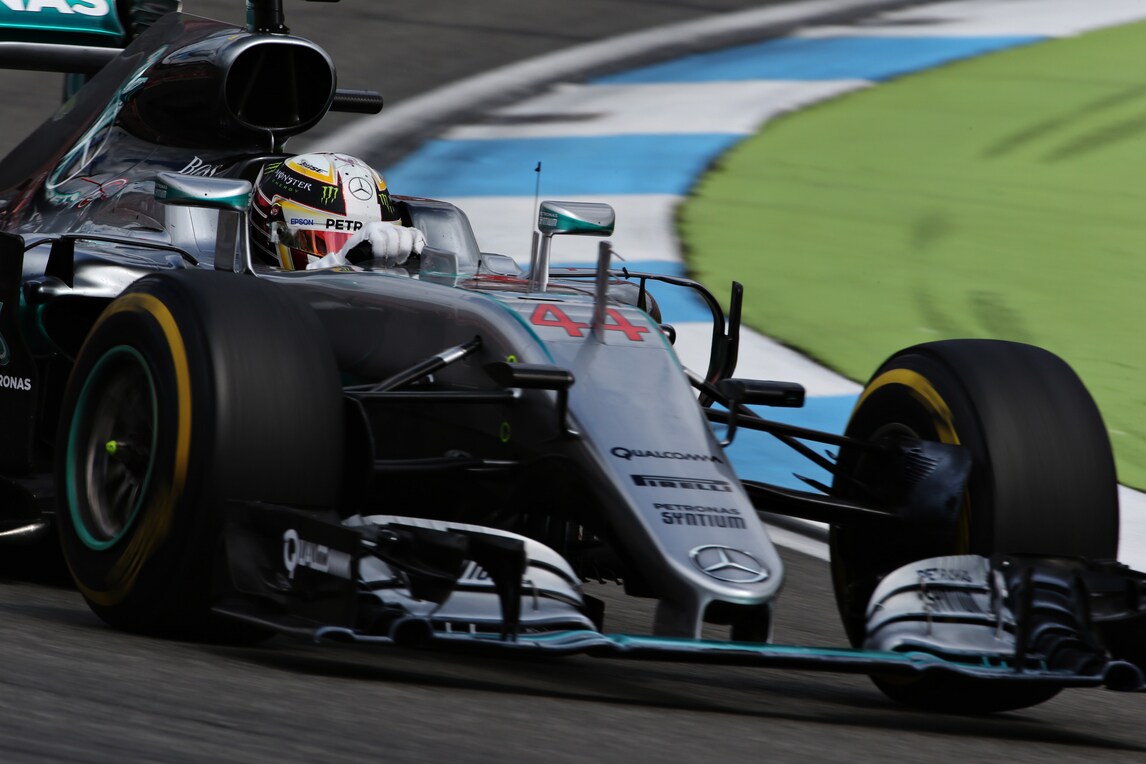 F1: Hamilton in fuga, Rosberg si allontana in quota