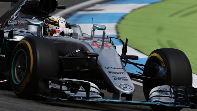 F1: Hamilton in fuga, Rosberg si allontana in quota