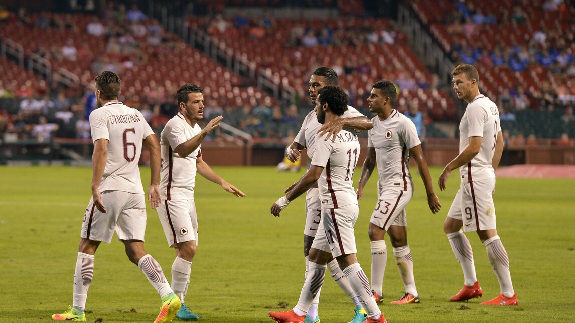 Serie A Roma, Dzeko e Salah stendono il Liverpool