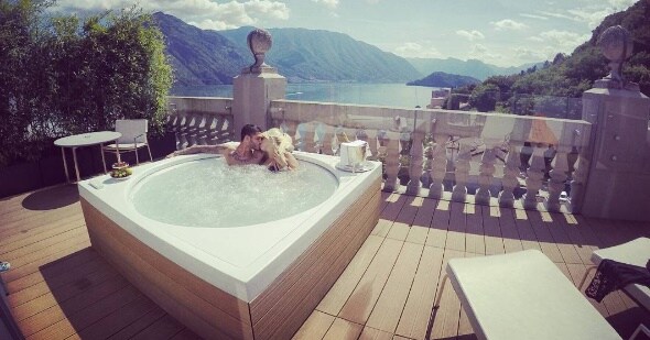 Napoli, pressing su Icardi. Intanto il giocatore bacia la sua Wanda Nara