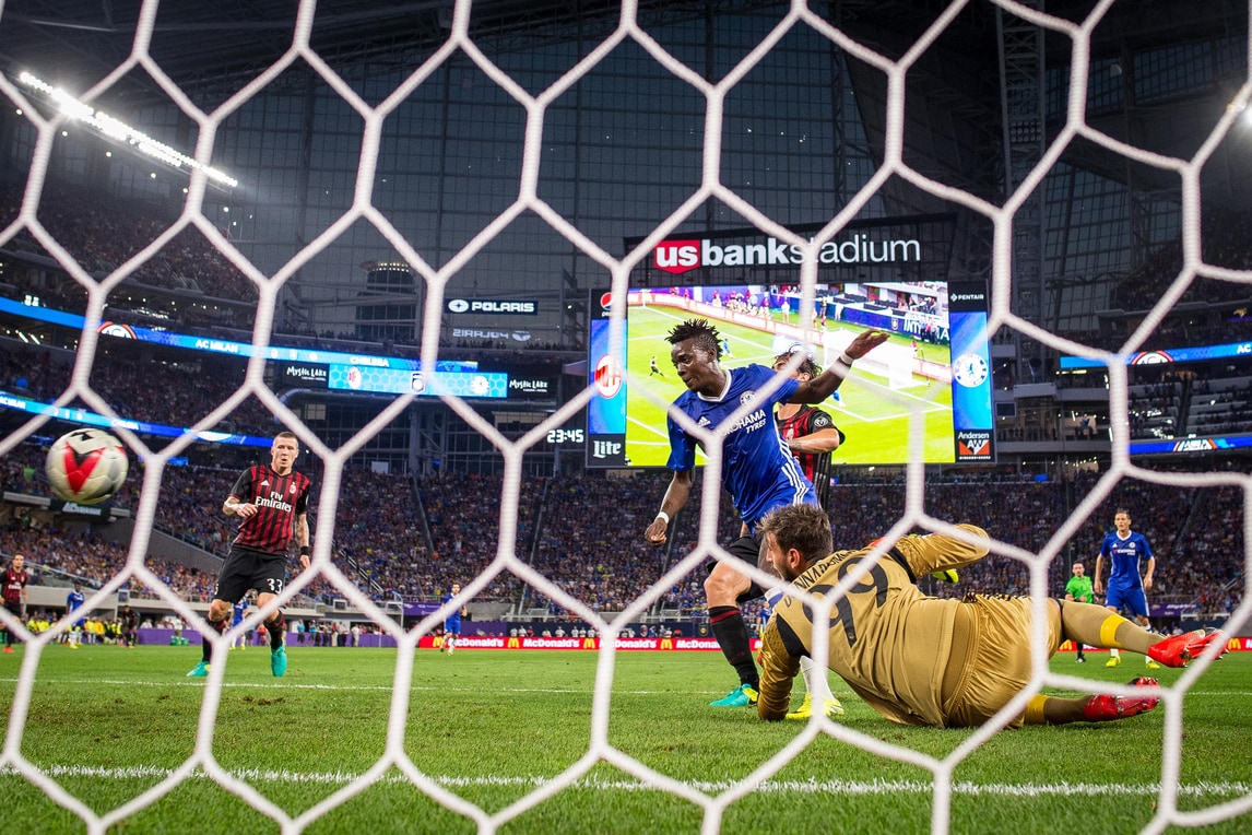 Milan, Bonaventura non basta: il Chelsea di Conte vince 3-1