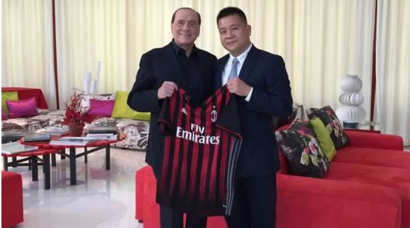 C'è la firma sull'accordo preliminare: così Berlusconi ha venduto il Milan ai cinesi