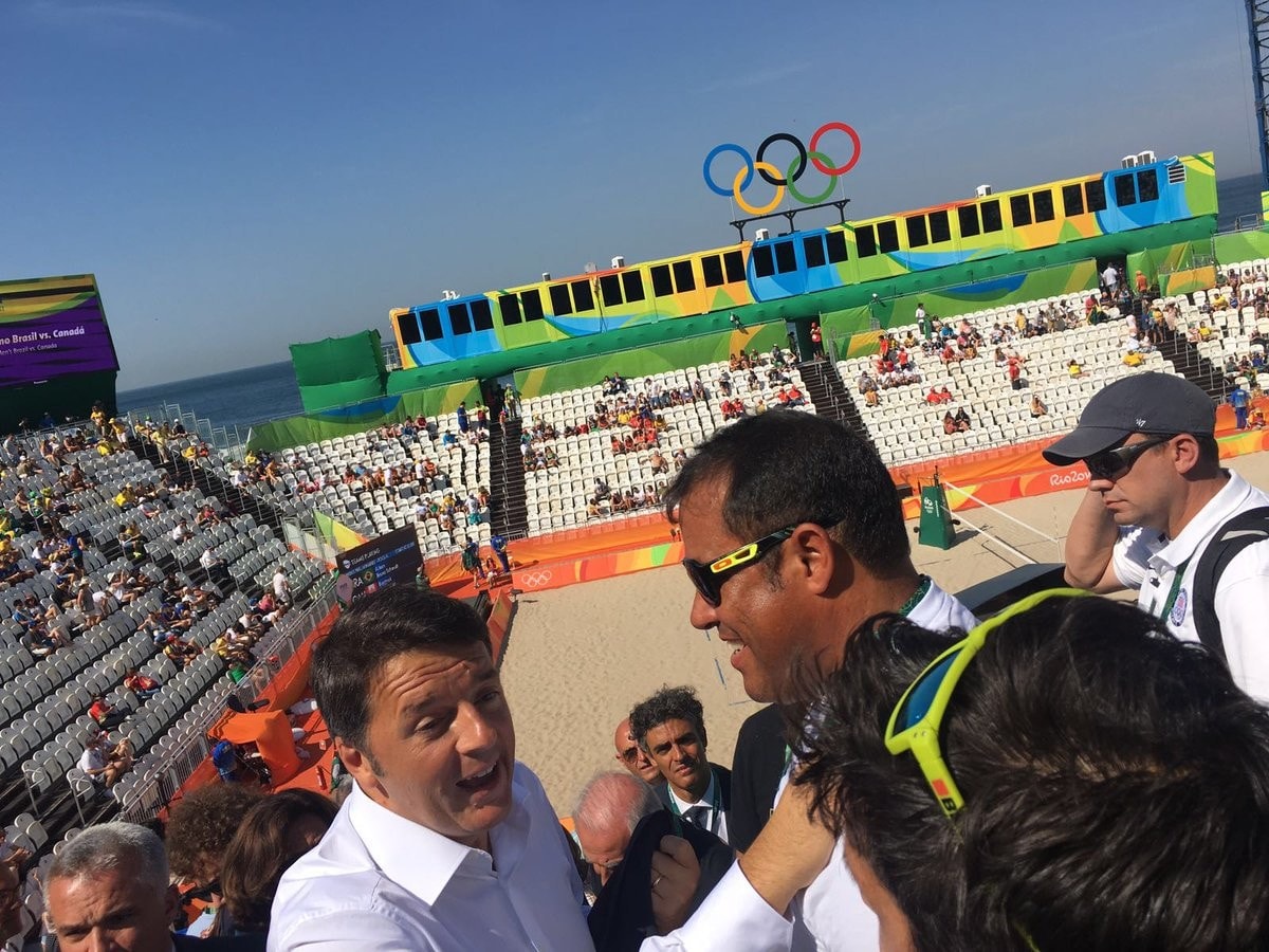 Beach Volley: Matteo Renzi ha tifato per Ranghieri-Carambula
