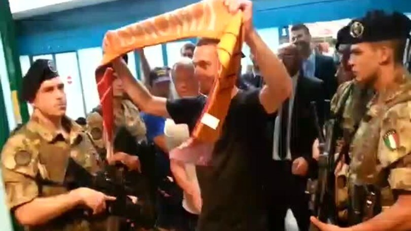 Roma, che accoglienza per Vermaelen a Fiumicino