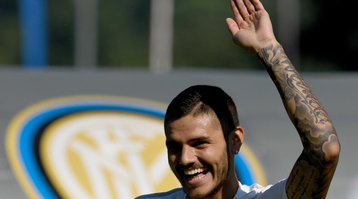 Inter, i sorrisi di Icardi e Thohir scatta foto all'allenamento