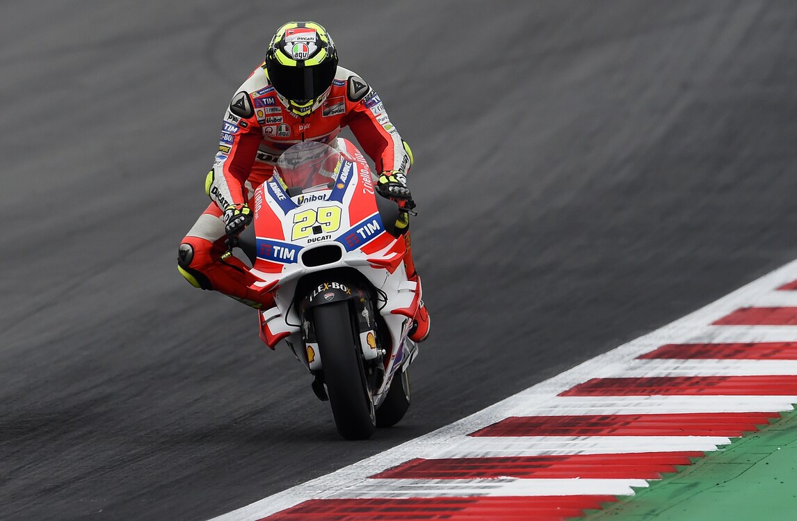 MotoGp Austria: ancora Ducati, brutta caduta per Marquez