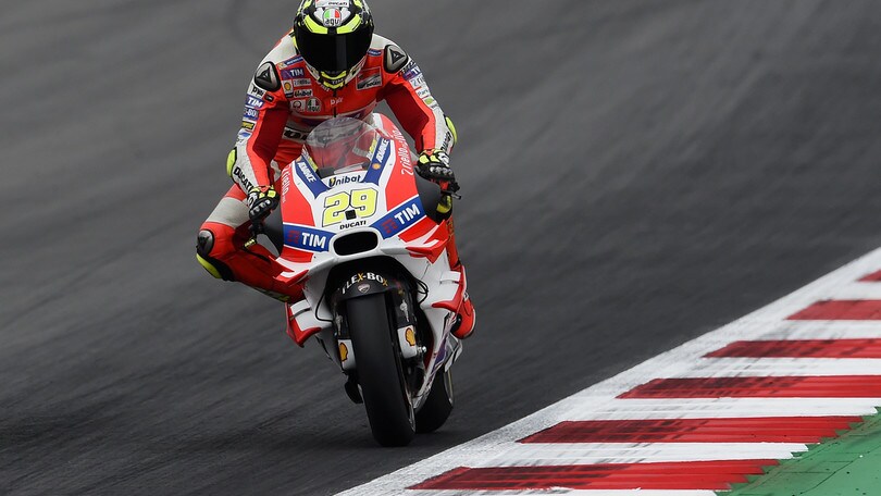MotoGp Austria: ancora Ducati, brutta caduta per Marquez