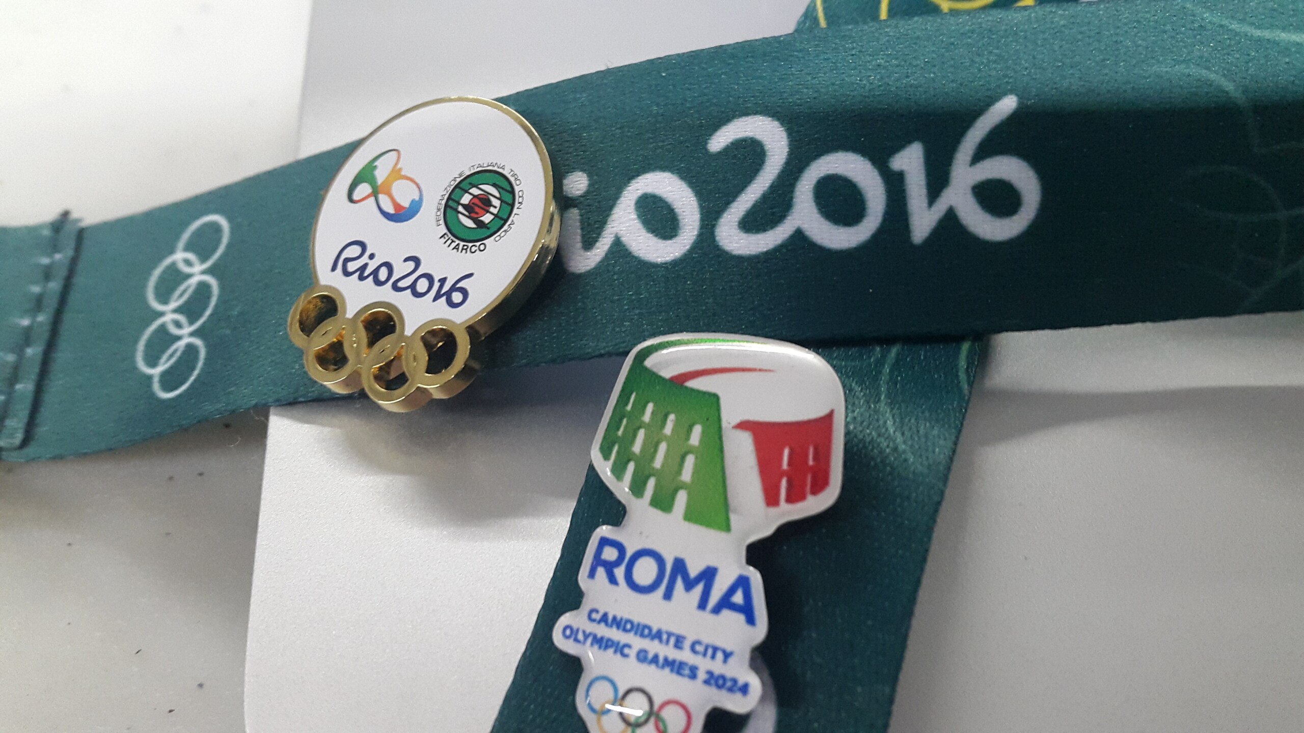 Olimpiadi, ma quali Pokemon! A Rio 2016 è caccia alle spillette olimpiche