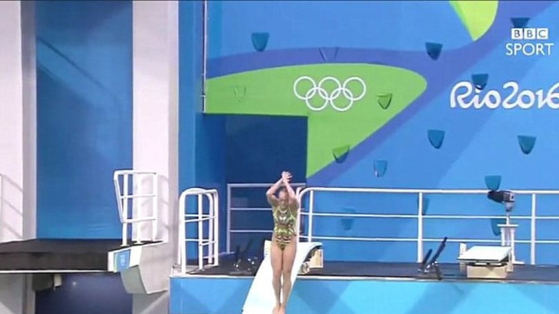 Figuraccia Bazhina: il suo tuffo fa zero!