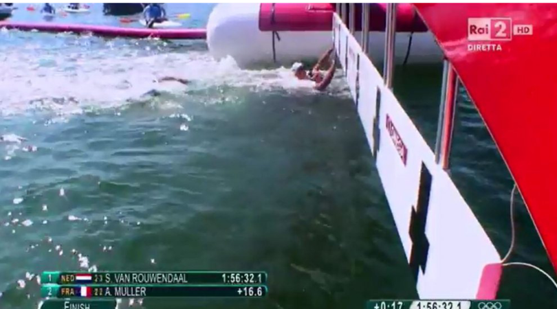 Nuoto, ecco come la Muller voleva rubare l'argento alla Bruni