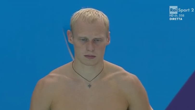 Il campione olimpico di tuffi Zacharov fa un tuffo da 0!