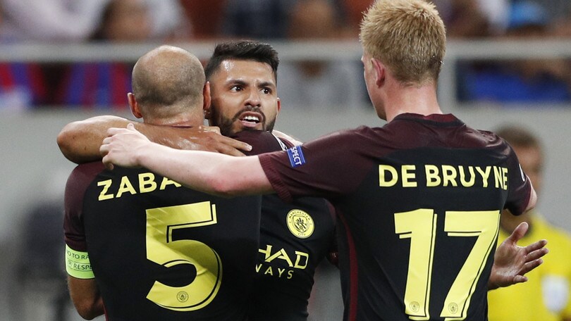 Champions, la folle notte di Aguero: sbaglia due rigori e segna tre gol
