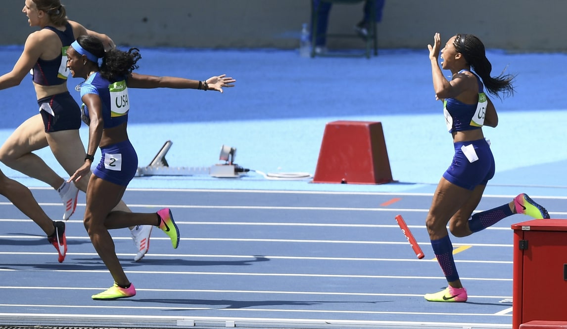 Rio, staffetta Usa: donne corrono sole e vanno in finale