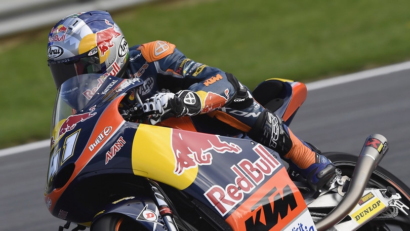 Moto3 Brno, la pole è di Binder