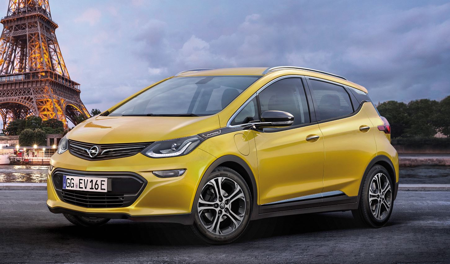 Opel Ampera-e, la nuova compatta elettrica pronta al debutto