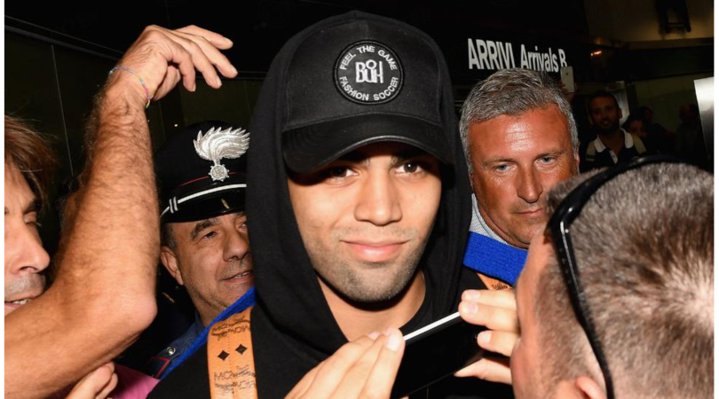 Inter, Gabigol a Milano: delirio all'aeroporto
