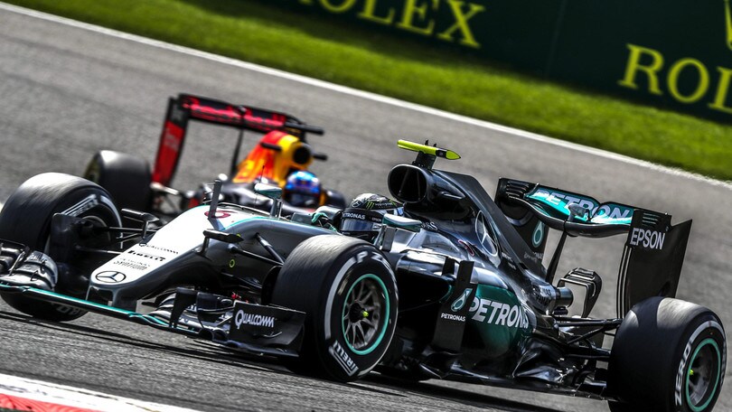 F1 Gp Belgio: trionfa Rosberg, pasticcio Ferrari