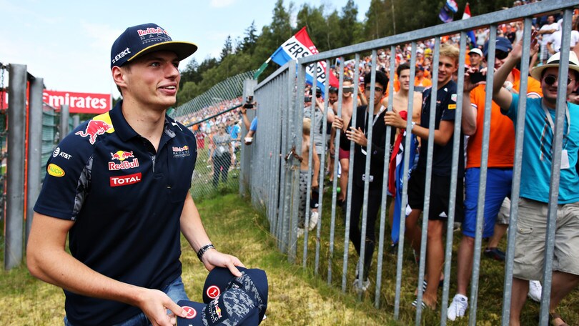 F1, Verstappen accusa: «Ferrari hanno distrutto mia gara»