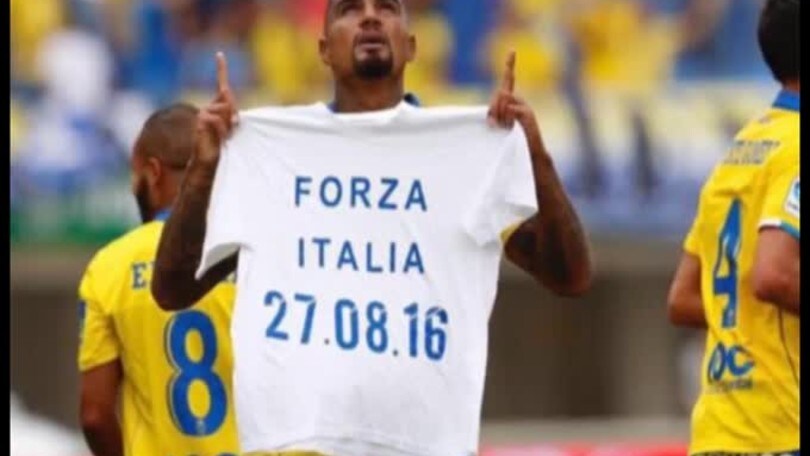 Maglia per le vittime del sisma. Boateng sarà multato