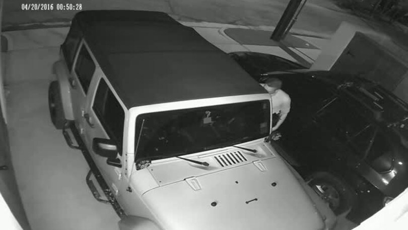 La Jeep Wrangler si ruba con un pc portatile