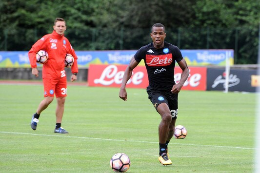 Calciomercato Napoli, Dumitru al Nottingham Forest