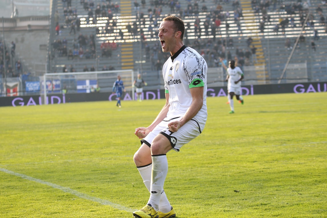 Calciomercato Salernitana, ufficiali Della Rocca e Perico