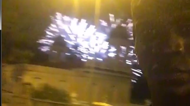 Nizza, Balotelli scherza subito con i fuochi d'artificio: «Merci»