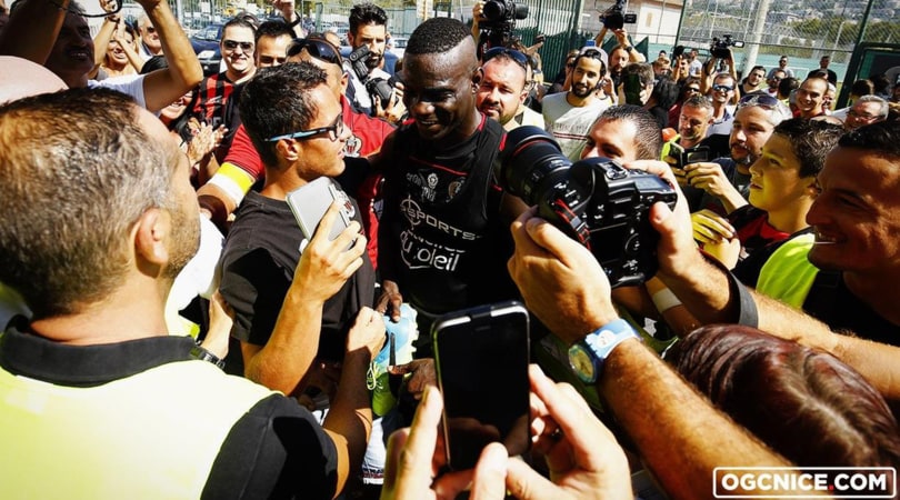 Balotelli a Nizza accolto come una star