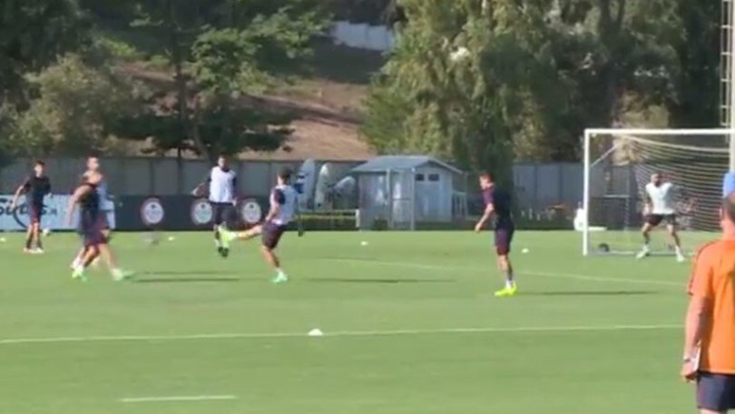 Totti, il tocco è sempre quello: che cucchiaio in allenamento!