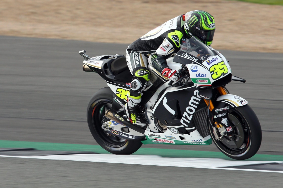 MotoGp Silverstone: Crutchlow in pole, Rossi secondo