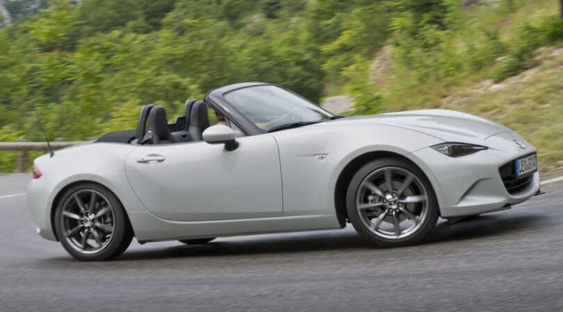 Mazda MX-5, splendida nostalgia: la prova