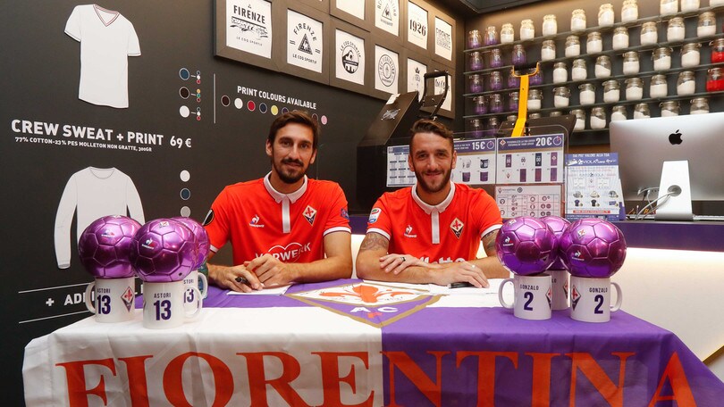 Serie A, Fiorentina: la terza maglia è rossa