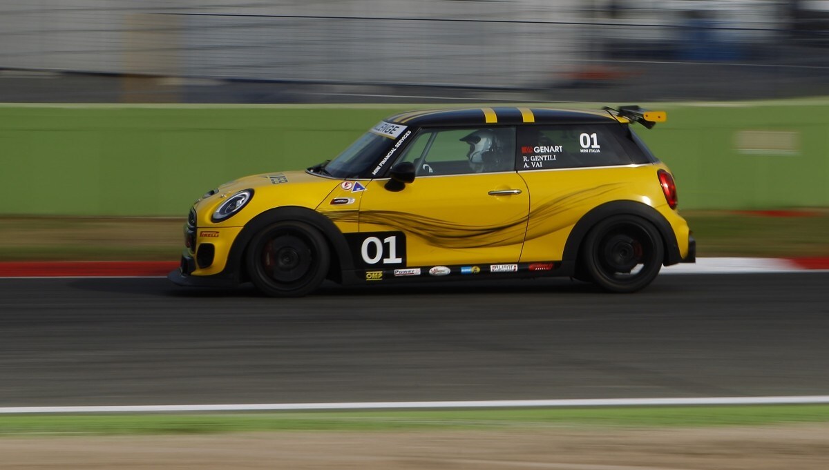 Mini Challenge, anche il CorSport corre a Vallelunga