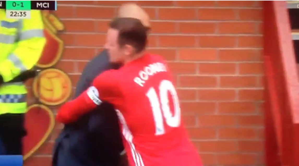 Derby di Manchester: Guardiola nasconde la palla, Rooney s'arrabbia