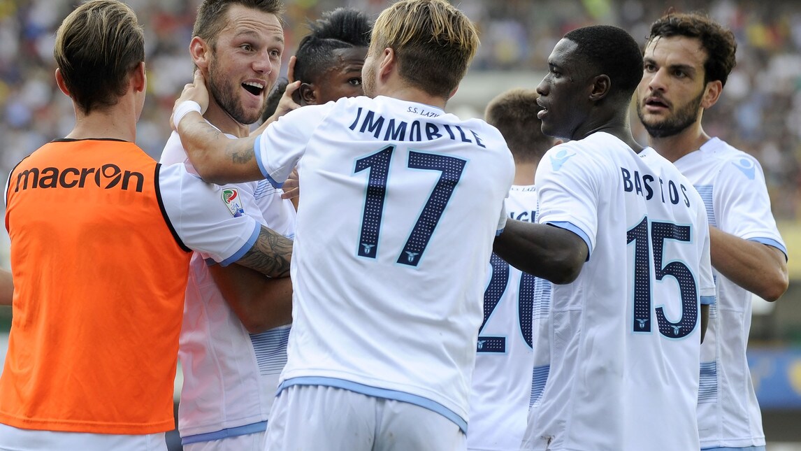 Serie A, Chievo-Lazio 1-1: prima Gamberini, poi il pareggio di De Vrij