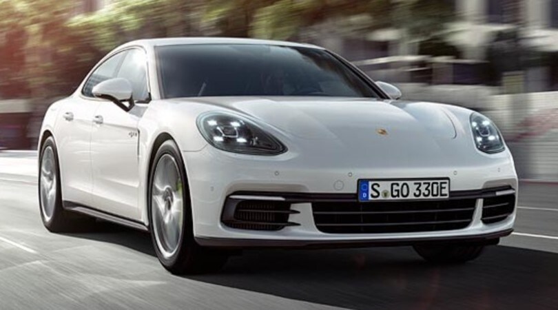 Nuova Panamera 4 E-Hybrid, da Le Mans al Salone di Parigi