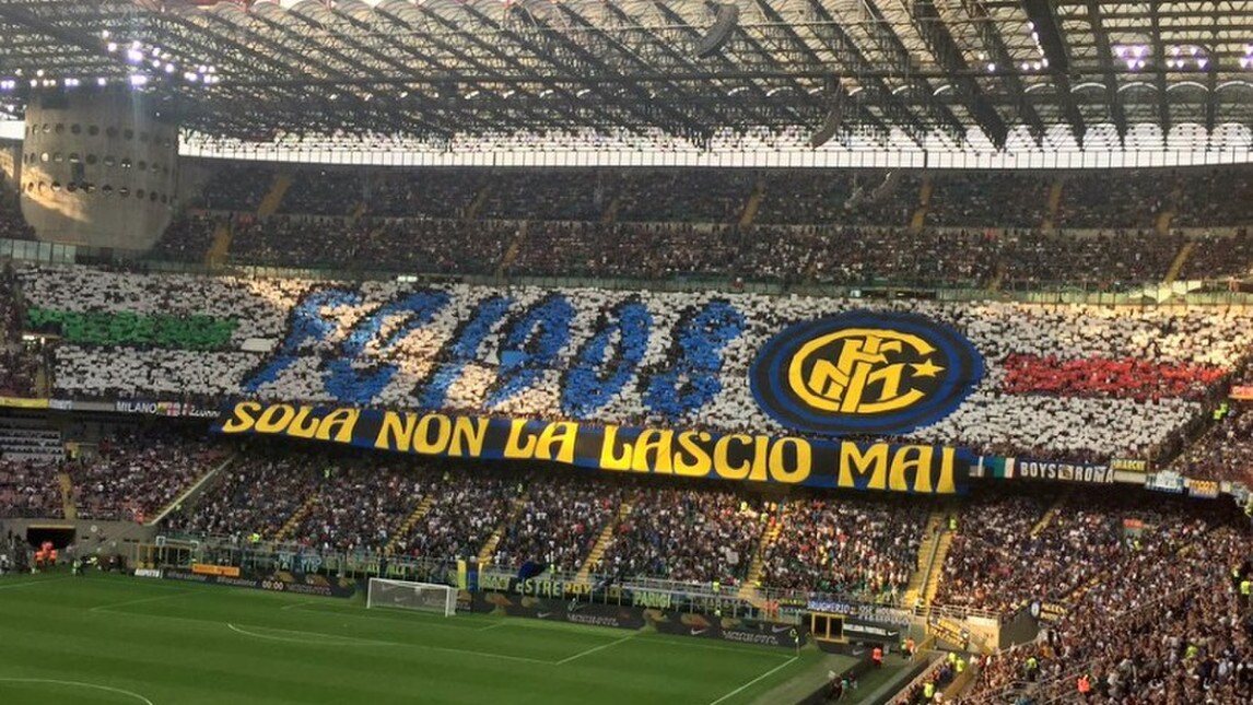 Inter-Juventus, la coreografia nerazzurra: «Sola non la lascio mai»