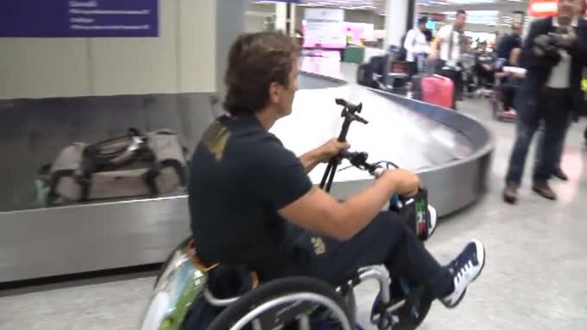 Paralimpiadi, il ritorno trionfale di Zanardi a Fiumicino