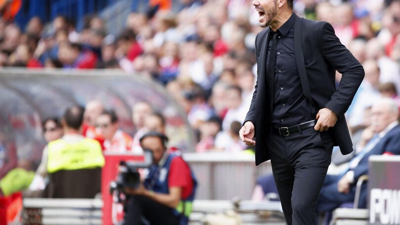 Liga: Barcellona-Atletico, Simeone travolto in lavagna