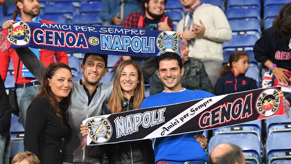 Genoa-Napoli, scene da gemellaggio