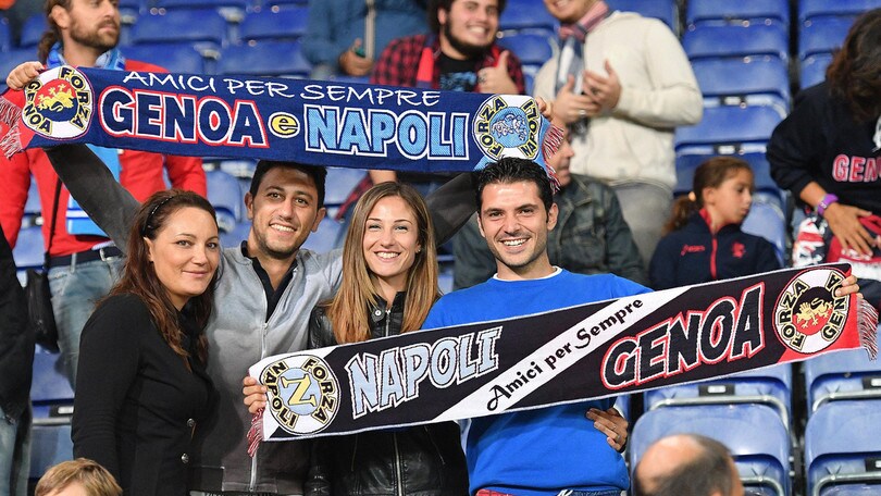 Genoa-Napoli, scene da gemellaggio