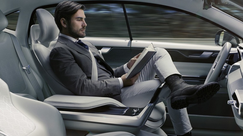 Guida autonoma, gli Stati Uniti stabiliscono le regole