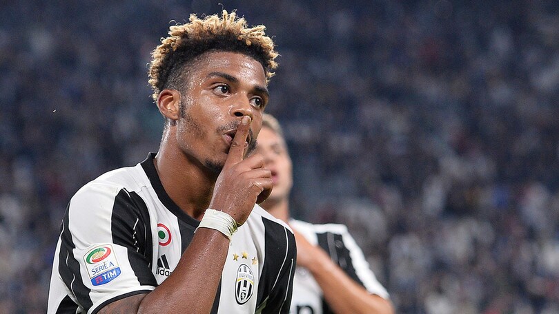 Juventus, Allegri sceglie Lemina. Marotta regala ad Aulas la maglia di Higuain