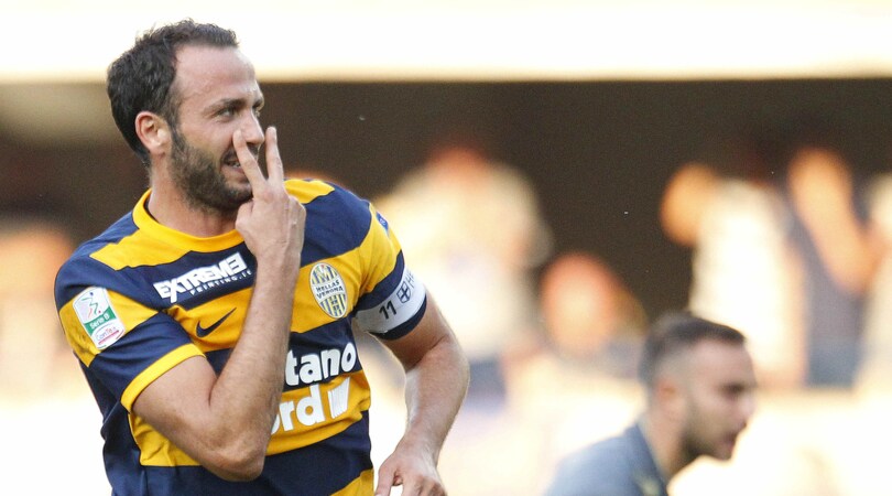 Serie B, Verona-Frosinone 2-0: doppietta Pazzini