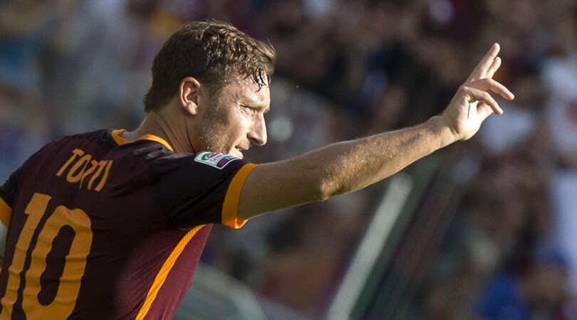 Totti, numeri e curiosità di un campione diventato Leggenda
