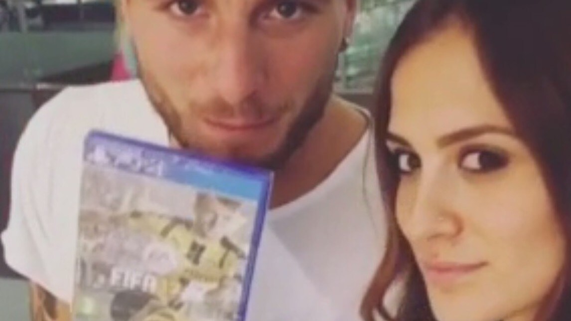 Immobile, passione Playstation e la moglie prova a distrarlo