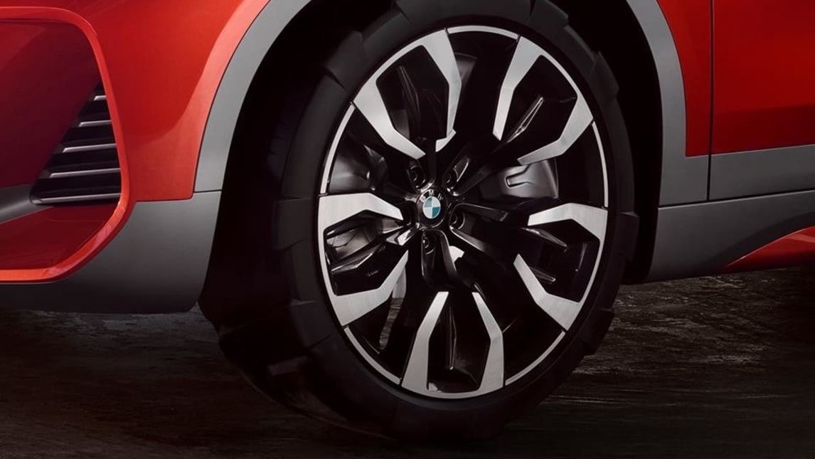 BMW X2 Concept al Salone di Parigi 2016