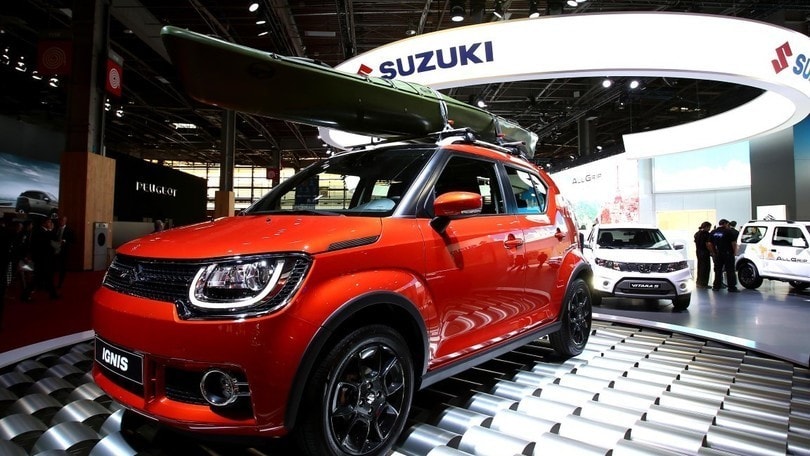 Suzuki Ignis, il crossover urbano arriva a Parigi