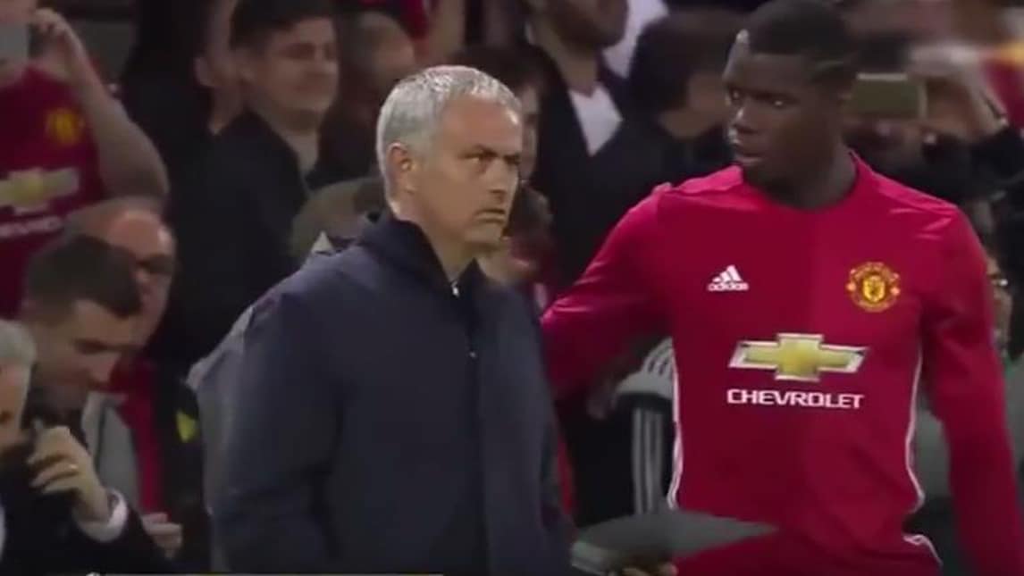 Mourinho, che lite con il vice per le indicazioni a Pogba